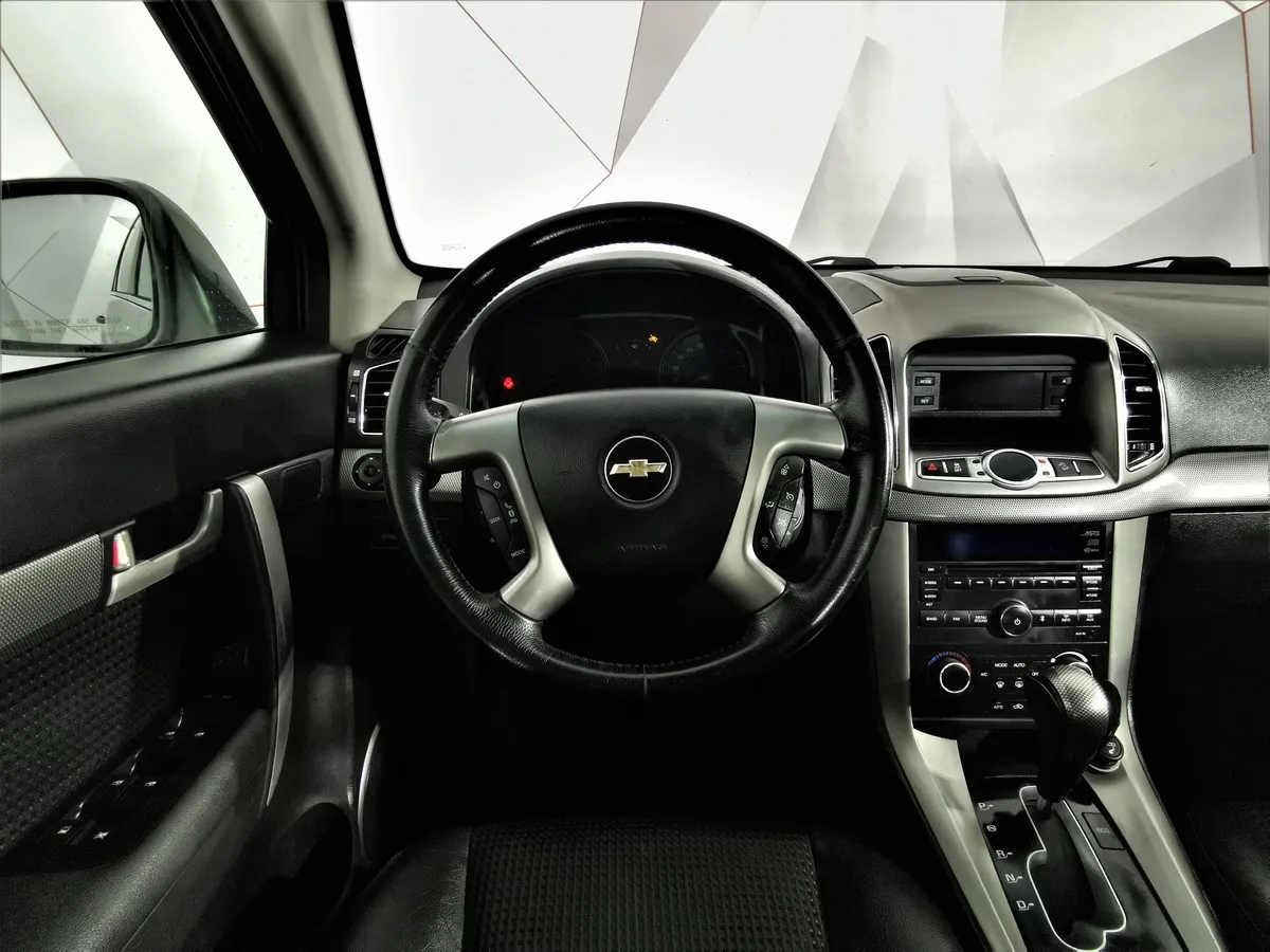 Chevrolet Captiva 2.4 AT (5 мест) (167 л.с.) LT Серый в АВИЛОН. Слайд №19