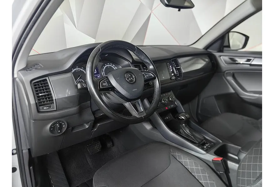 АВИЛОН - Skoda Kodiaq 1.4 TSI DSG (150 л.с.) Белый - slide 12
