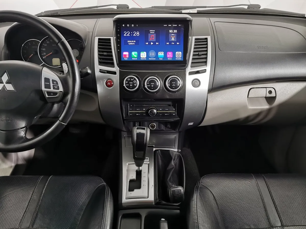 Mitsubishi Pajero Sport 2.5 DI-D AT AWD (178 л.с.) Белый в АВИЛОН. Слайд №14