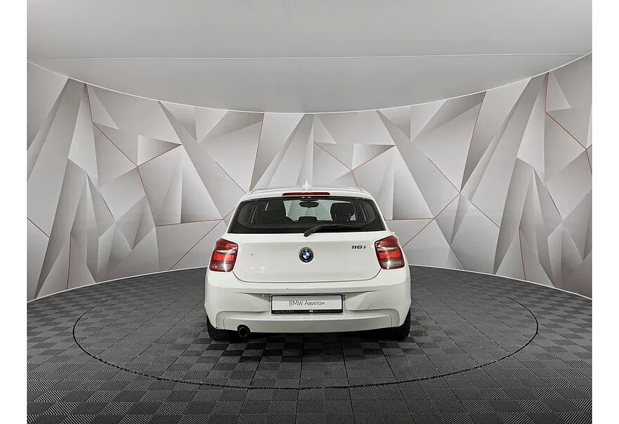 BMW 1 серия 116i AT (136 л.с.) Белый в АВИЛОН. Слайд №4