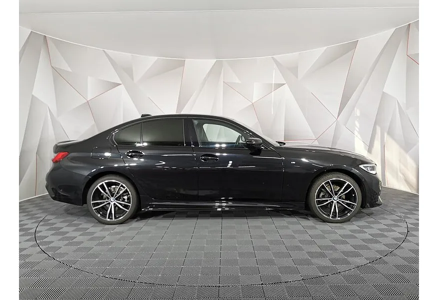 BMW 3 серия 320d xDrive (190 л.с.) M Sport Pure Черный в АВИЛОН. Слайд №3