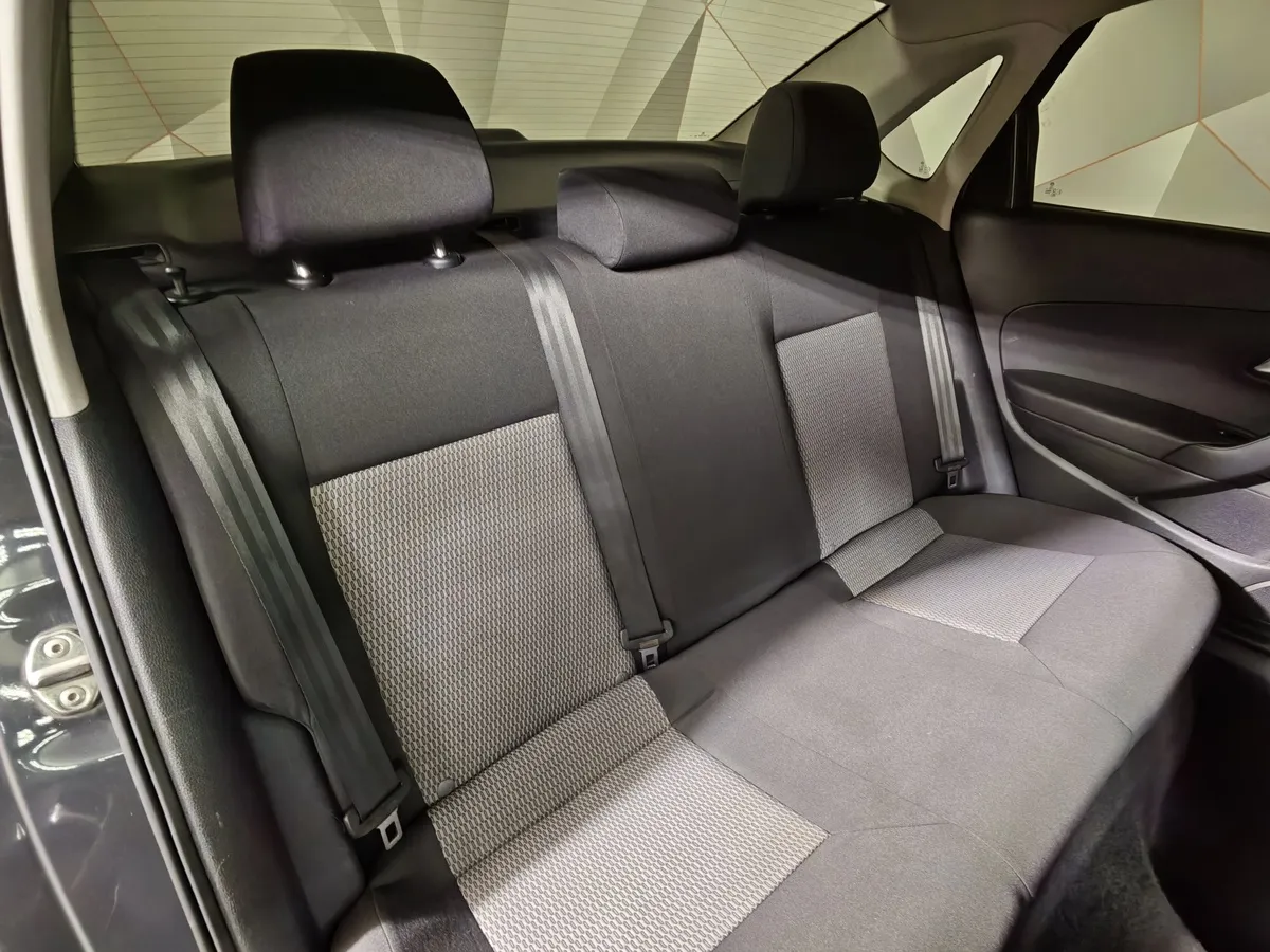 Volkswagen Polo 1.6 MT (105 л.с.) Comfortline Серый в АВИЛОН. Слайд №15