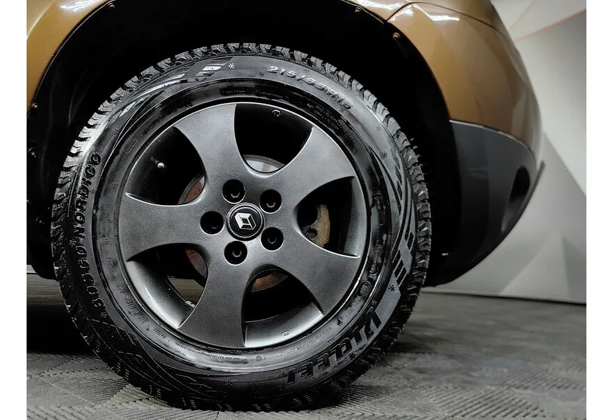 Renault Duster 2.0 АТ 4x4 (135 л.с.) Коричневый в АВИЛОН. Слайд №9