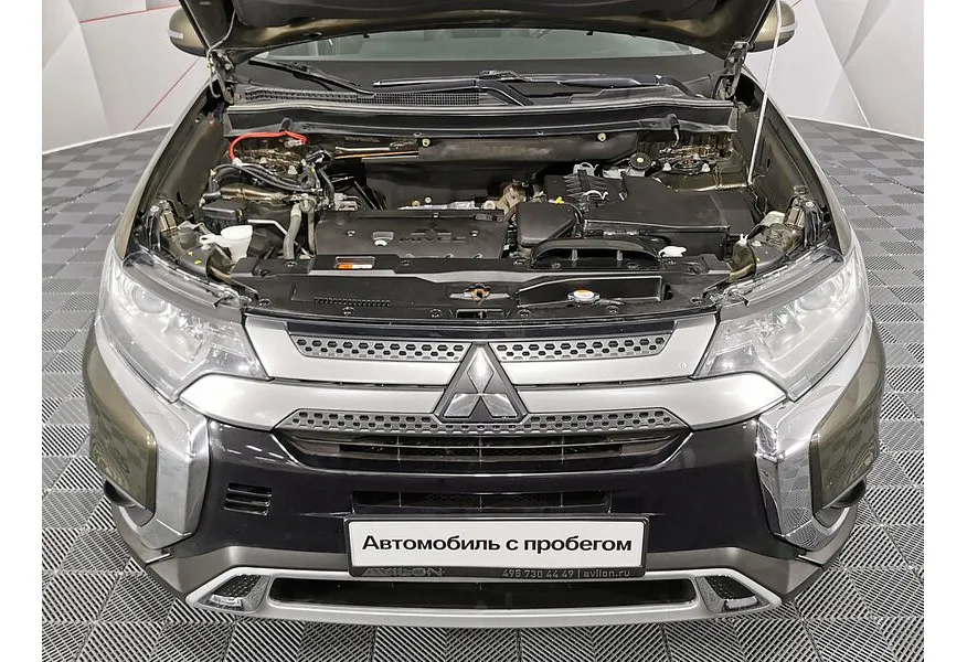 Mitsubishi Outlander 2.0 CVT 4WD (146 л.с.) Instyle E29 Коричневый в АВИЛОН. Слайд №16