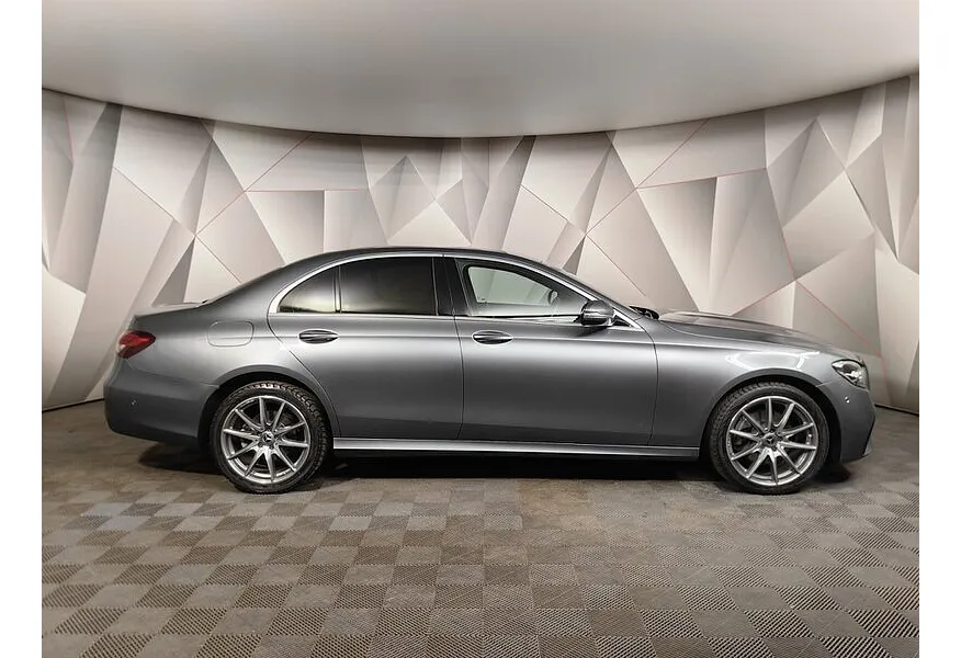 Mercedes-Benz E-Класс E 200 4MATIC 9G-TRONIC (184 л.с.) Sport Серый в АВИЛОН. Слайд №6