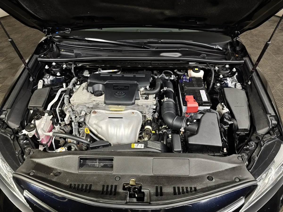 Toyota Camry 2.5 AT (181 л.с.) Черный в АВИЛОН. Слайд №11