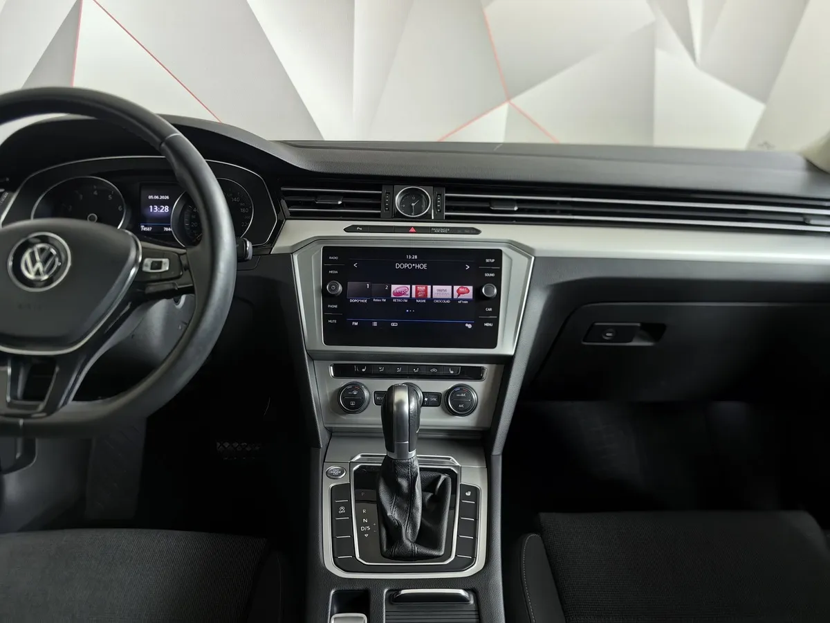 Volkswagen Passat 1.4 TSI BlueMotion DSG (150 л.с.) Comfortline Белый в АВИЛОН. Слайд №15