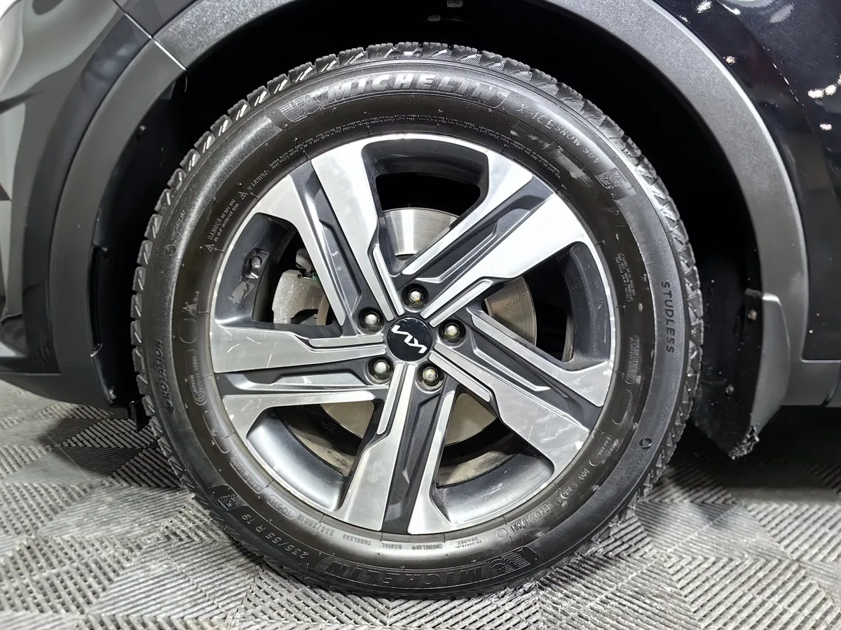 Kia Sorento 2.5 MPI 4WD AT (180 л.с.) Comfort Черный в АВИЛОН. Слайд №9