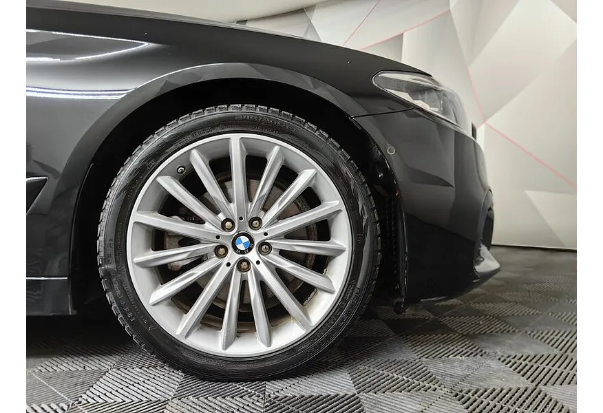 BMW 5 серия 520d xDrive Steptronic (190 л.с.) Черный в АВИЛОН. Слайд №7