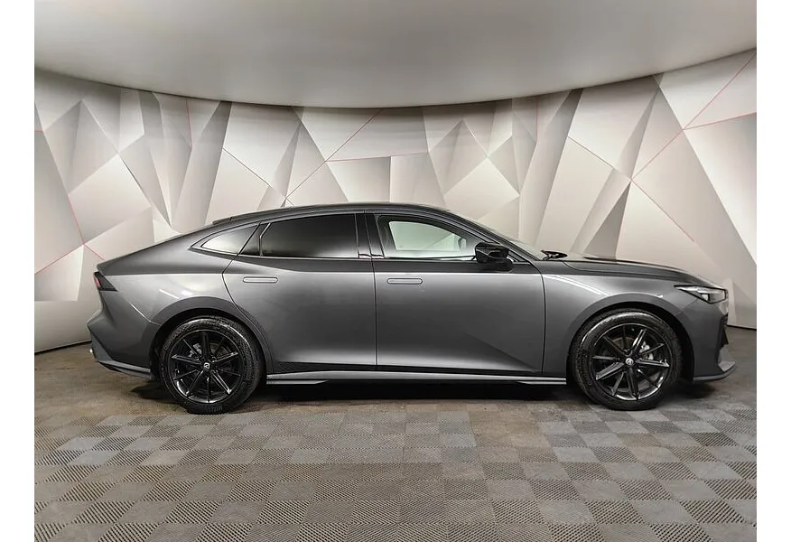 LIVE. Слайд №3