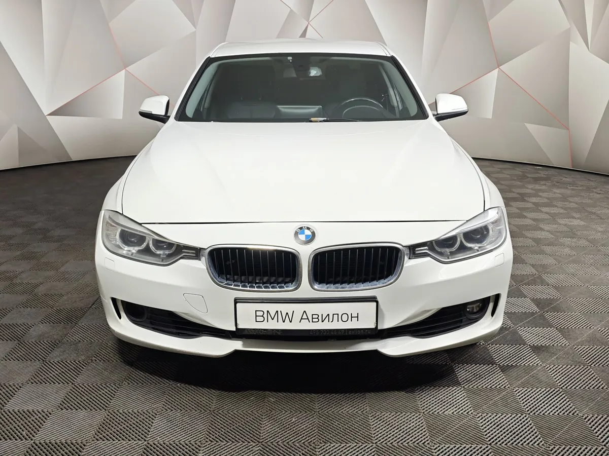 BMW 3 серия 320i AT (184 л.с.) Белый в АВИЛОН. Слайд №3