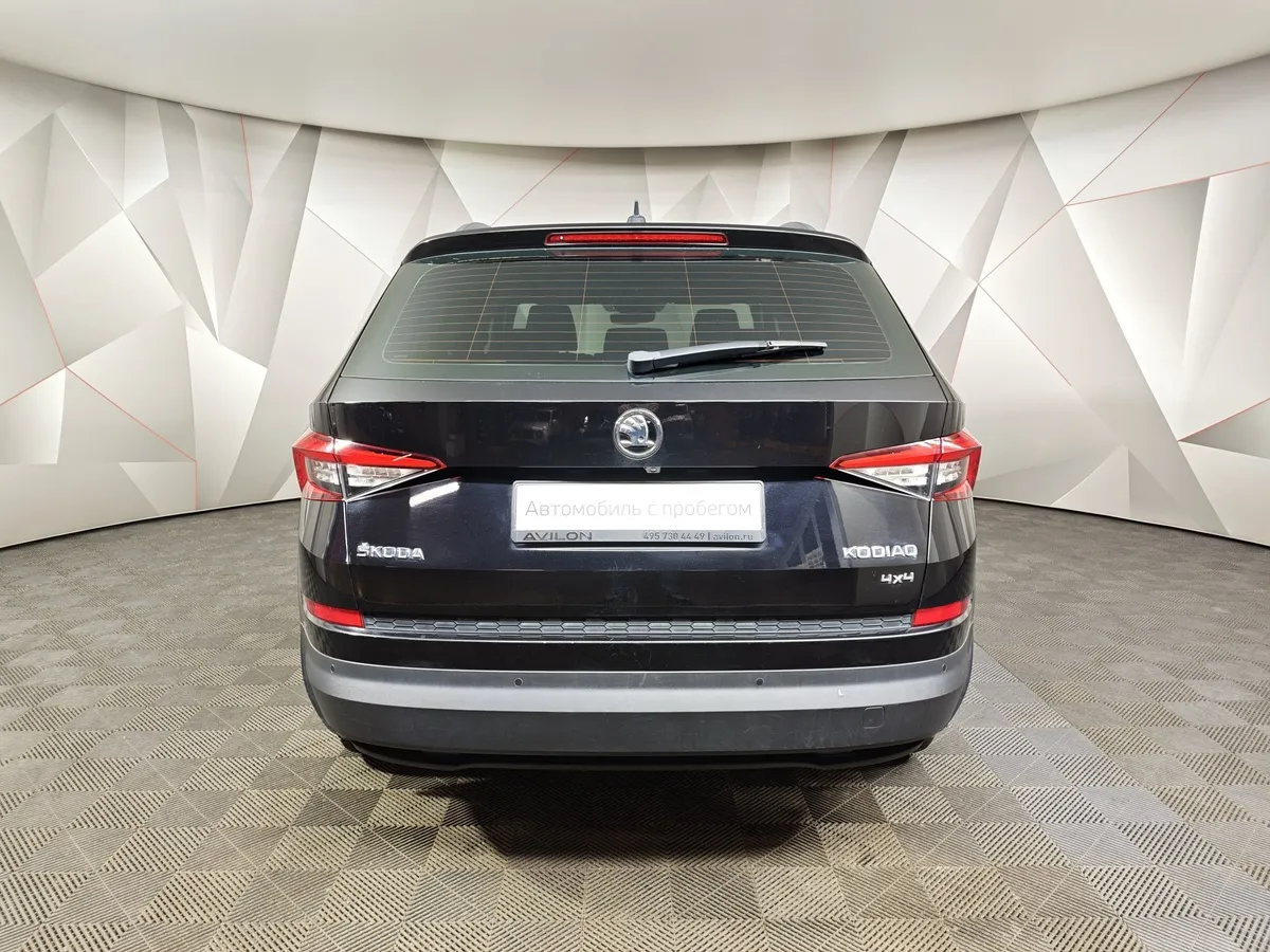 Skoda Kodiaq 2.0 TSI DSG 4X4 (180 л.с.) Черный в АВИЛОН. Слайд №8