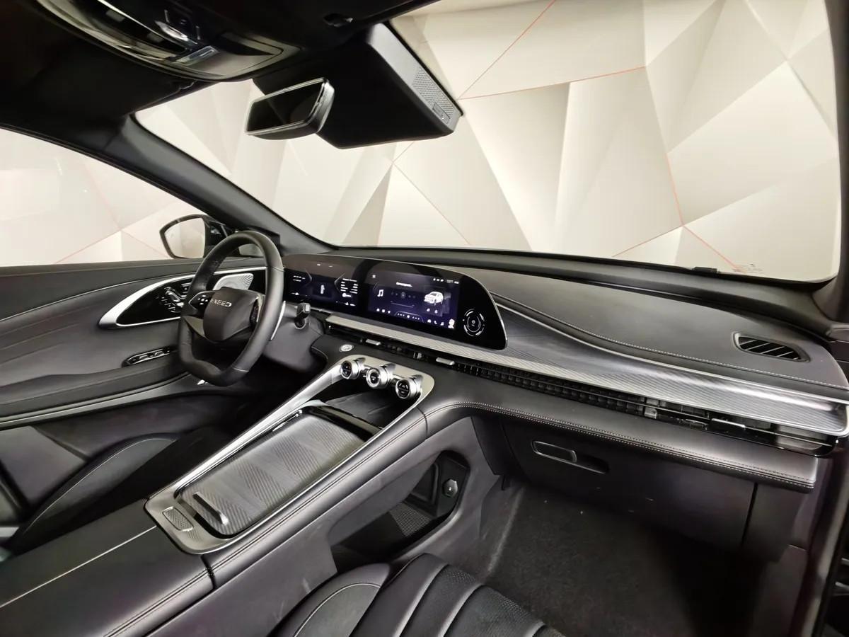 EXEED TXL 1.6 TGDI DCT7 AWD (186 л.с.) Prestige Черный в АВИЛОН. Слайд №12