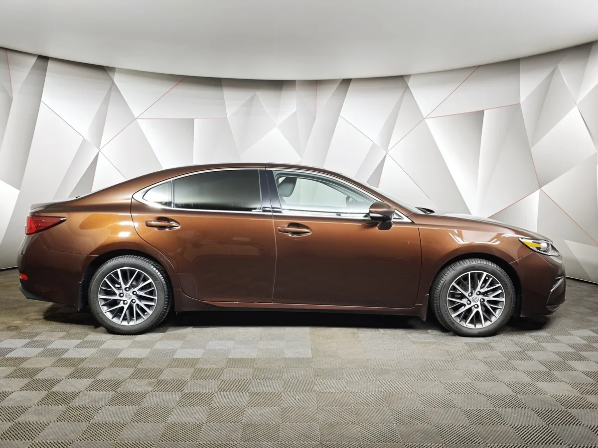 Lexus ES 250 AT (184 л.с.) Коричневый в АВИЛОН. Слайд №6