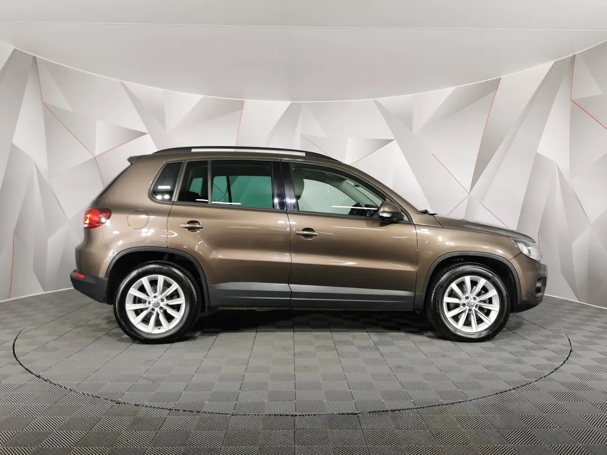 Volkswagen Tiguan 2.0 TSI 4Motion AT (170 л.с.) Track & Field Коричневый в АВИЛОН. Слайд №6