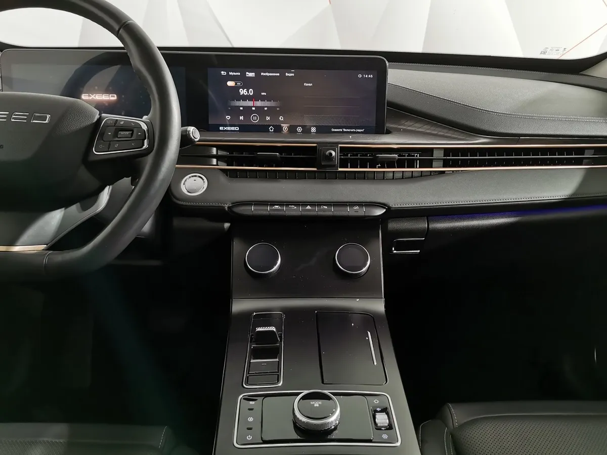 EXEED LX 1.6T 7DCT 4WD (150 л.с.) Premium Синий в АВИЛОН. Слайд №15