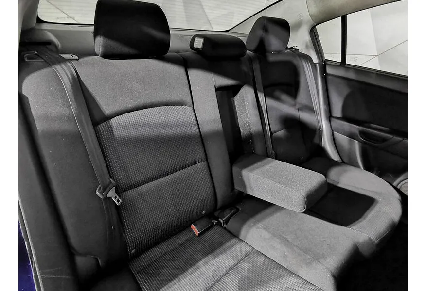 Mazda 3 1.6 AT (104 л.с.) Синий в АВИЛОН. Слайд №10