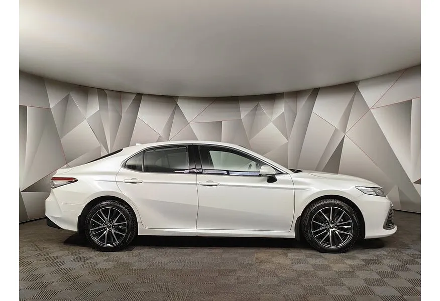 Toyota Camry 2.5 AT (200 л.с.) Белый в АВИЛОН. Слайд №6