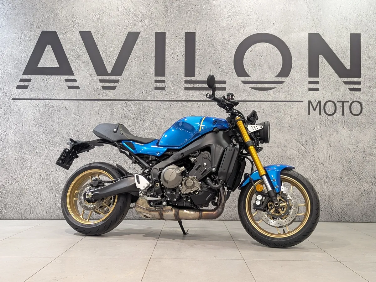 Yamaha XSR900 888 см³ (120 л.с.) (120) 888 Синий в АВИЛОН. Слайд №2