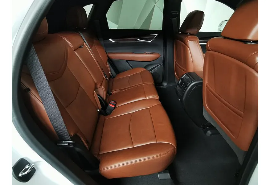 Cadillac XT5 2.0T АТ AWD (200 л.с.) Premium Luxury Белый в АВИЛОН. Слайд №16