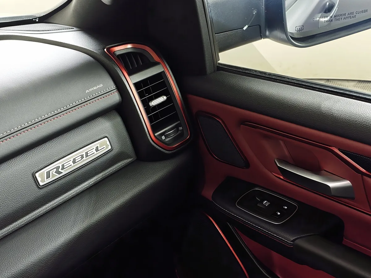 Dodge Ram 5.7 AT 4WD (395 л.с.) Rebel Серый в АВИЛОН. Слайд №32