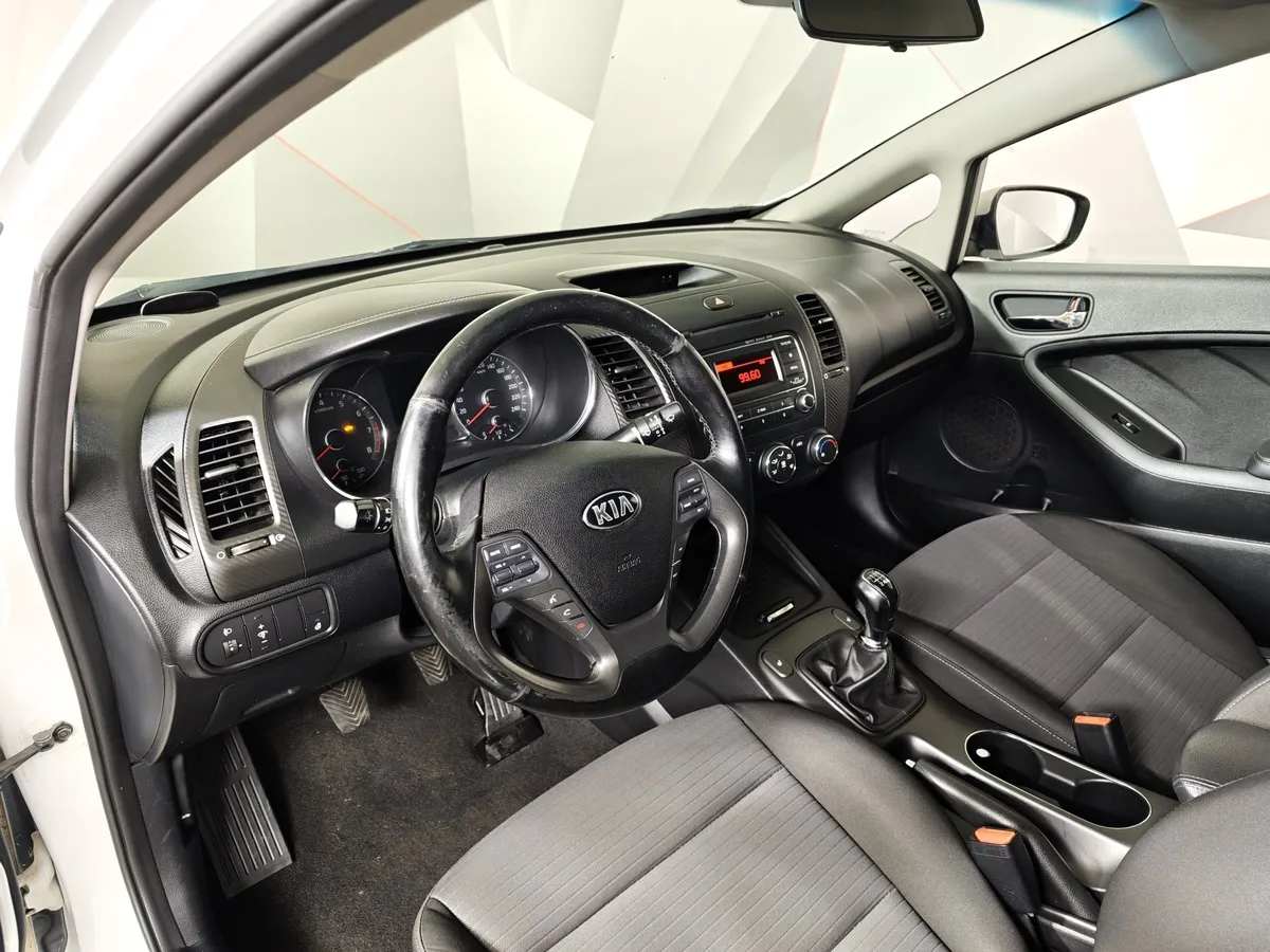Kia Cerato 1.6 MT (130 л.с.) Comfort (D460) Белый в АВИЛОН. Слайд №17