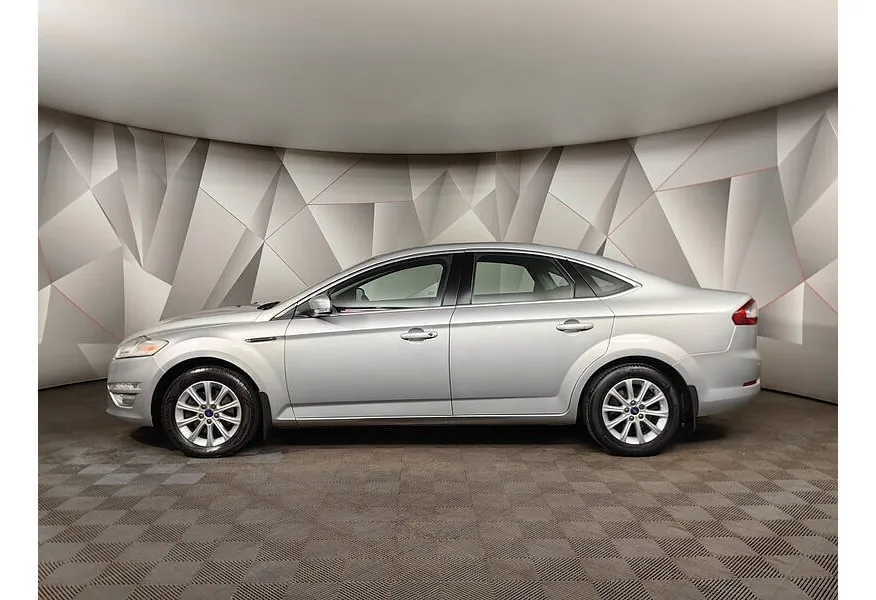 Ford Mondeo 2.3 AT (161 л.с.) Ambiente Серебристый в АВИЛОН. Слайд №5