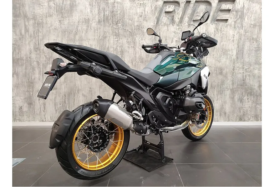 BMW Motorrad R 1300 GS R 1300 GS 1300 см³ (145) 1300 Зеленый в АВИЛОН. Слайд №6