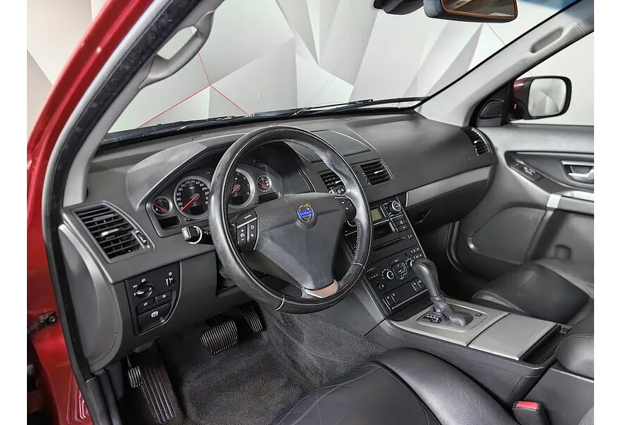 Volvo XC90 2.5 T5 Geartronic AWD (5 мест) (210 л.с.) Красный в АВИЛОН. Слайд №19