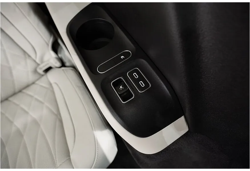 Mercedes-Benz GLS 63 4MATIC PLUS 9G-TRONIC (612 л.с.) Черный в АВИЛОН. Слайд №13