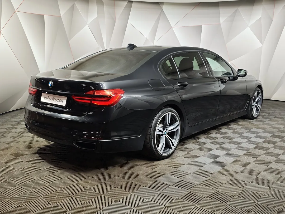 BMW 7 серия 730Ld xDrive AT (249 л.с.) Exclusive Черный в АВИЛОН. Слайд №2