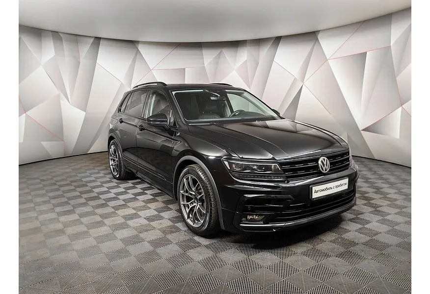 Volkswagen Tiguan 380 TSI 2.0 DSG 4WD (220 л.с.) R-Line Highline Черный в АВИЛОН. Слайд №3