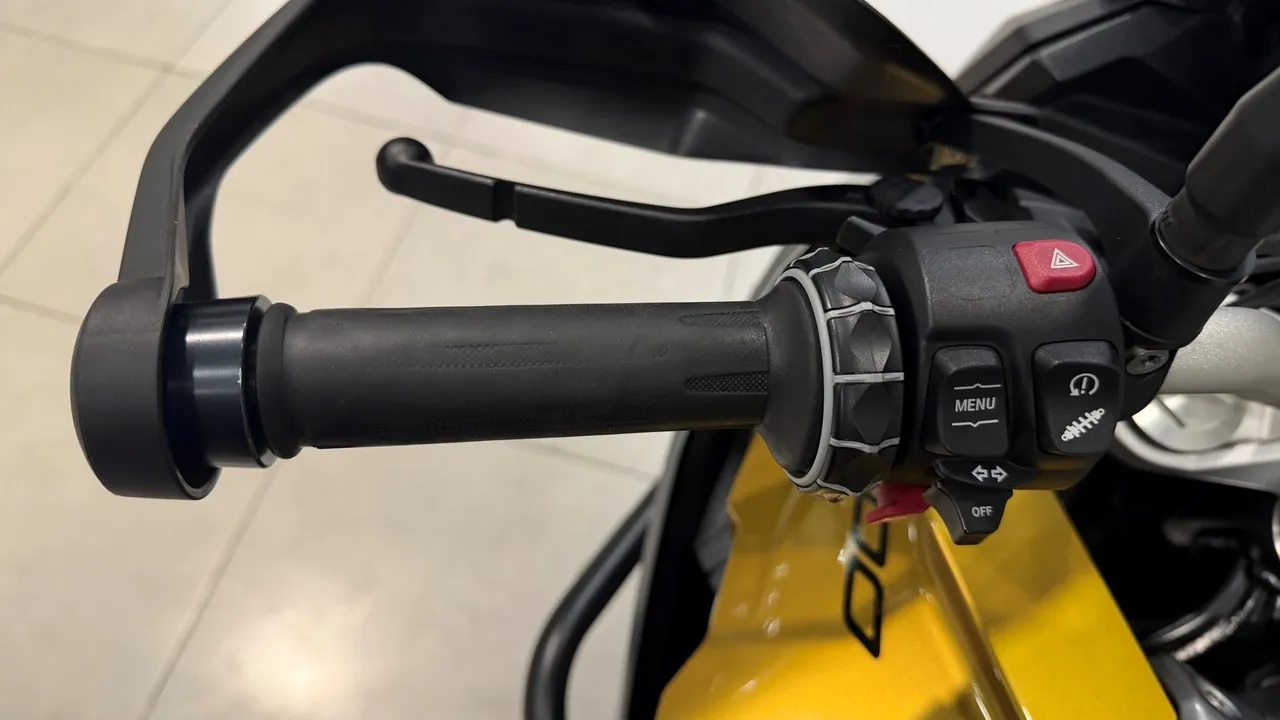 BMW Motorrad F 900 XR F 900 XR 895 см³ 895 Золотой в АВИЛОН. Слайд №9