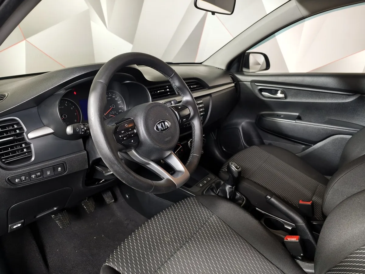 Kia Rio X-Line 1.4 AT (100 л.с.) Черный в АВИЛОН. Слайд №19