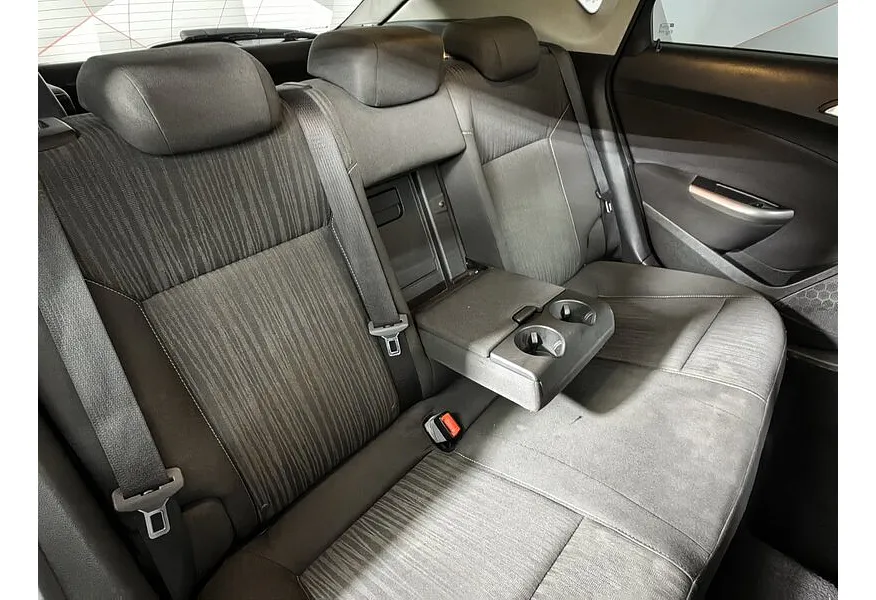 Opel Astra 1.4 Turbo AT (140 л.с.) Синий в АВИЛОН. Слайд №16 Opel Astra 1.4 Turbo AT (140 л.с.) Синий в АВИЛОН. Слайд №16