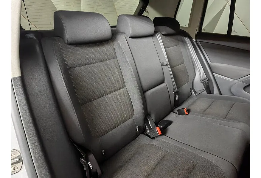 Volkswagen Tiguan 2.0 TSI 4Motion AT (170 л.с.) Track & Field Серебристый в АВИЛОН. Слайд №16