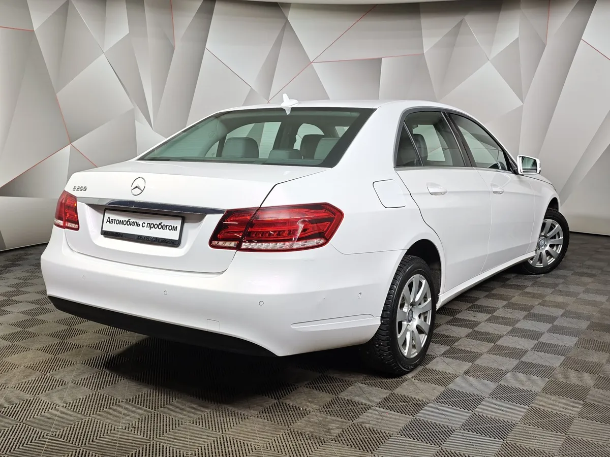 Mercedes-Benz E-Класс E 200 T BlueEfficiency 7G-Tronic Plus (184 л.с.) Белый в АВИЛОН. Слайд №2