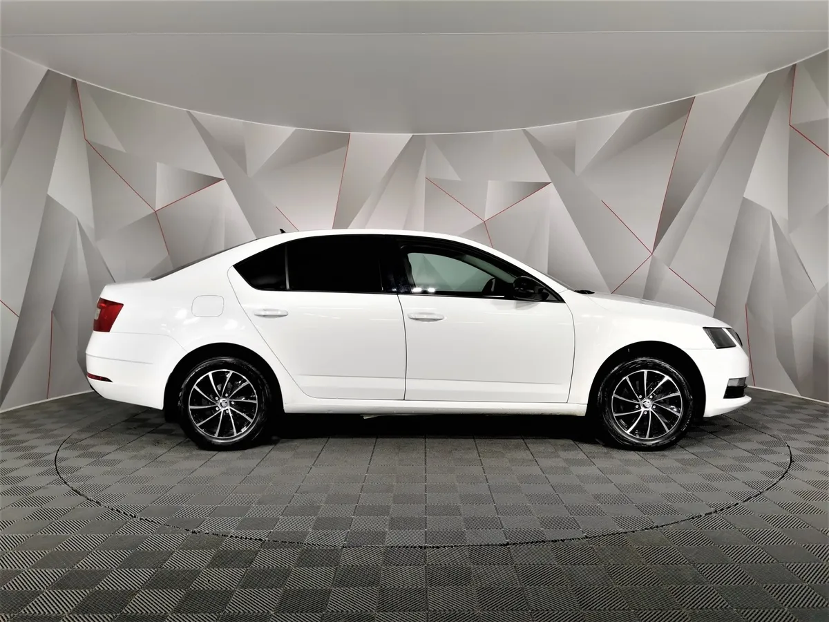 Skoda Octavia 1.6 MPI AT (110 л.с.) Белый в АВИЛОН. Слайд №6