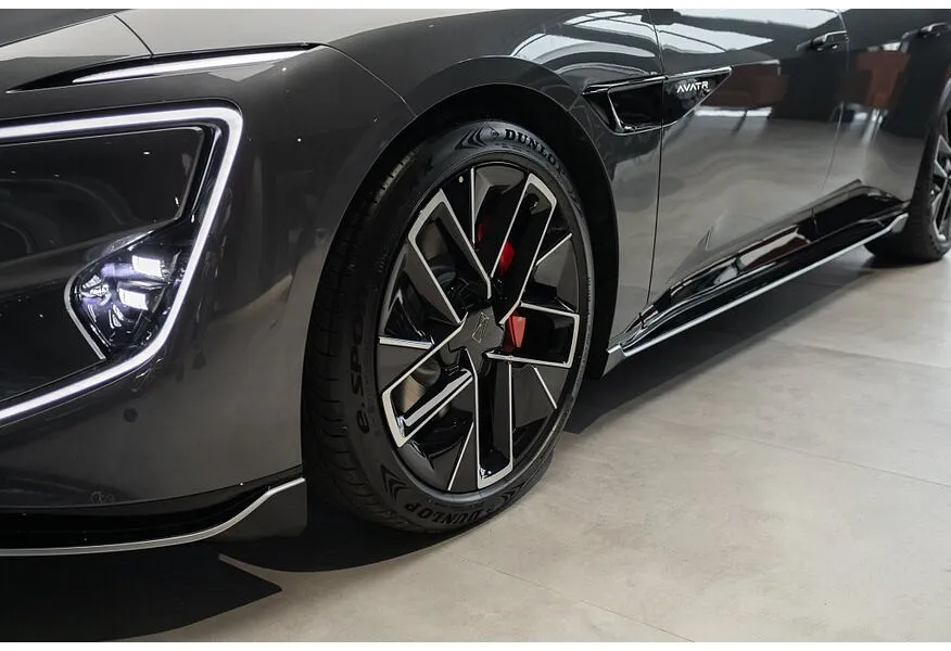 Avatr 12 AT 4WD (578 л.с.) Dual Motor Business Серый в АВИЛОН. Слайд №13