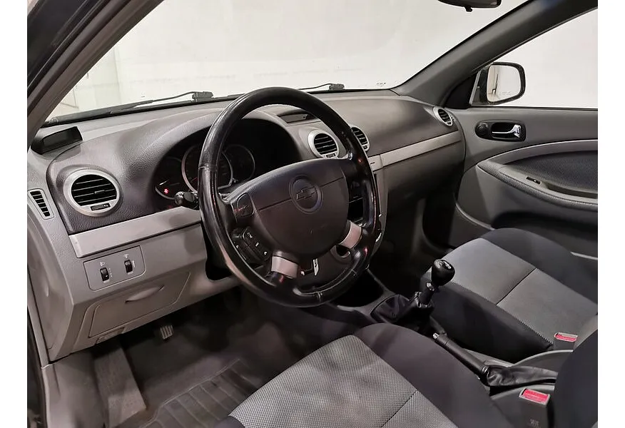 Chevrolet Lacetti 1.6 MT (109 л.с.) Черный в АВИЛОН. Слайд №19