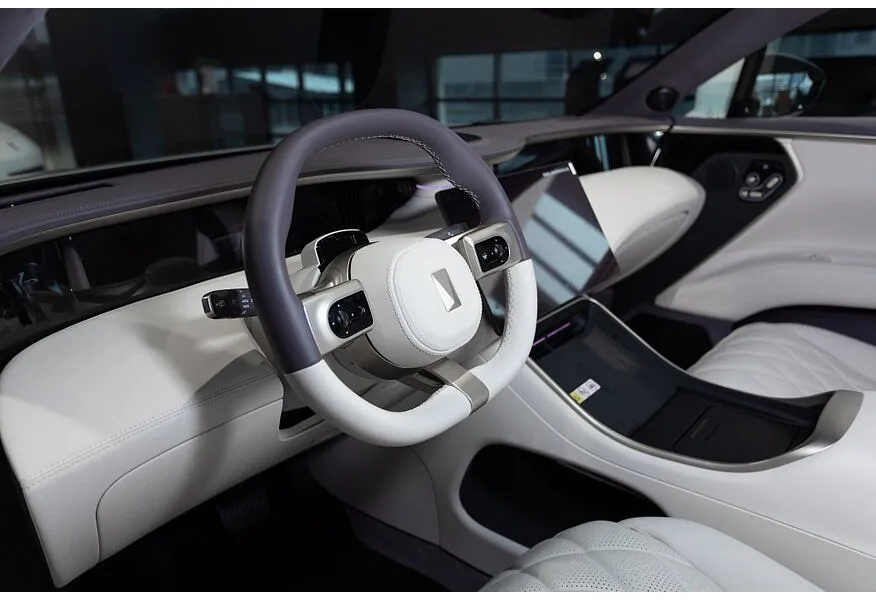 Avatr 11 116 kWh 4WD (578 л.с.) 4 места Белый в АВИЛОН. Слайд №9