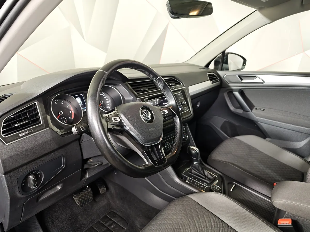 Volkswagen Tiguan 1.4 TSI 4Motion DSG (150 л.с.) Highline Черный в АВИЛОН. Слайд №19