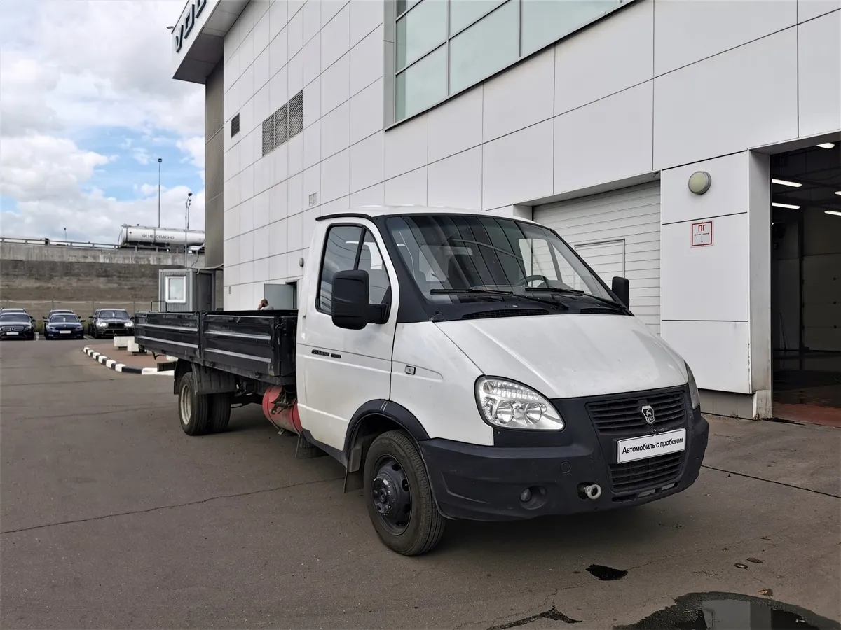 ГАЗ ГАЗель Бизнес 2.7 MT RWD DRW (107 л.с.) Белый в АВИЛОН. Слайд №3