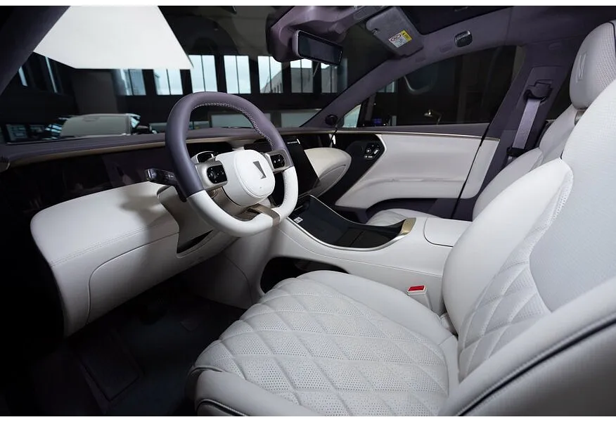 Avatr 11 116 kWh 4WD (578 л.с.) 5 мест Белый в АВИЛОН. Слайд №8