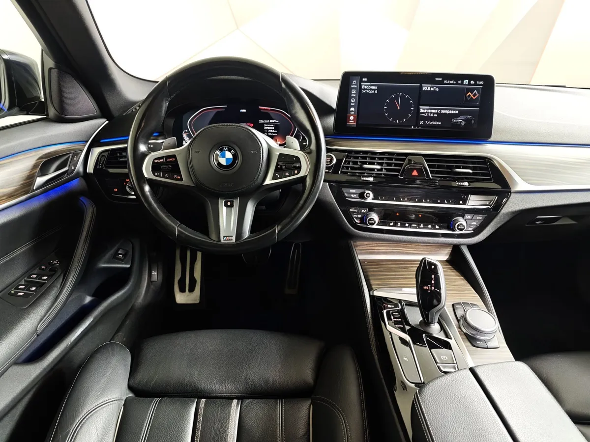 BMW 5 серия 520d xDrive Steptronic (190 л.с.) M Sport Черный в АВИЛОН. Слайд №15