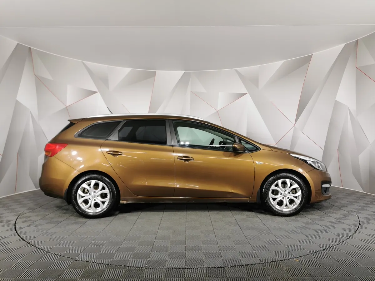 Kia Ceed 1.6 AT (130 л.с.) Luxe Коричневый в АВИЛОН. Слайд №6