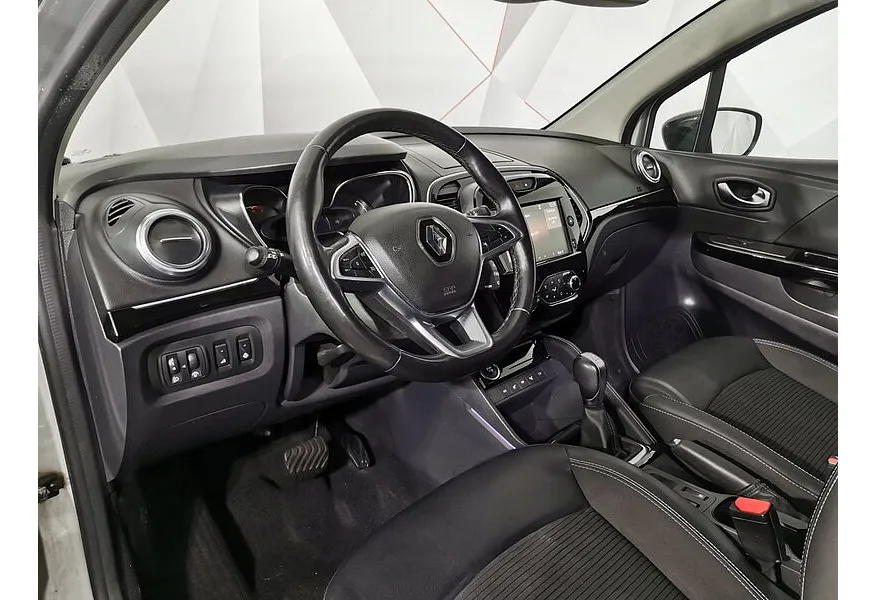 Renault Kaptur 1.3 CVT FWD (150 л.с.) Edition One Черный в АВИЛОН. Слайд №18