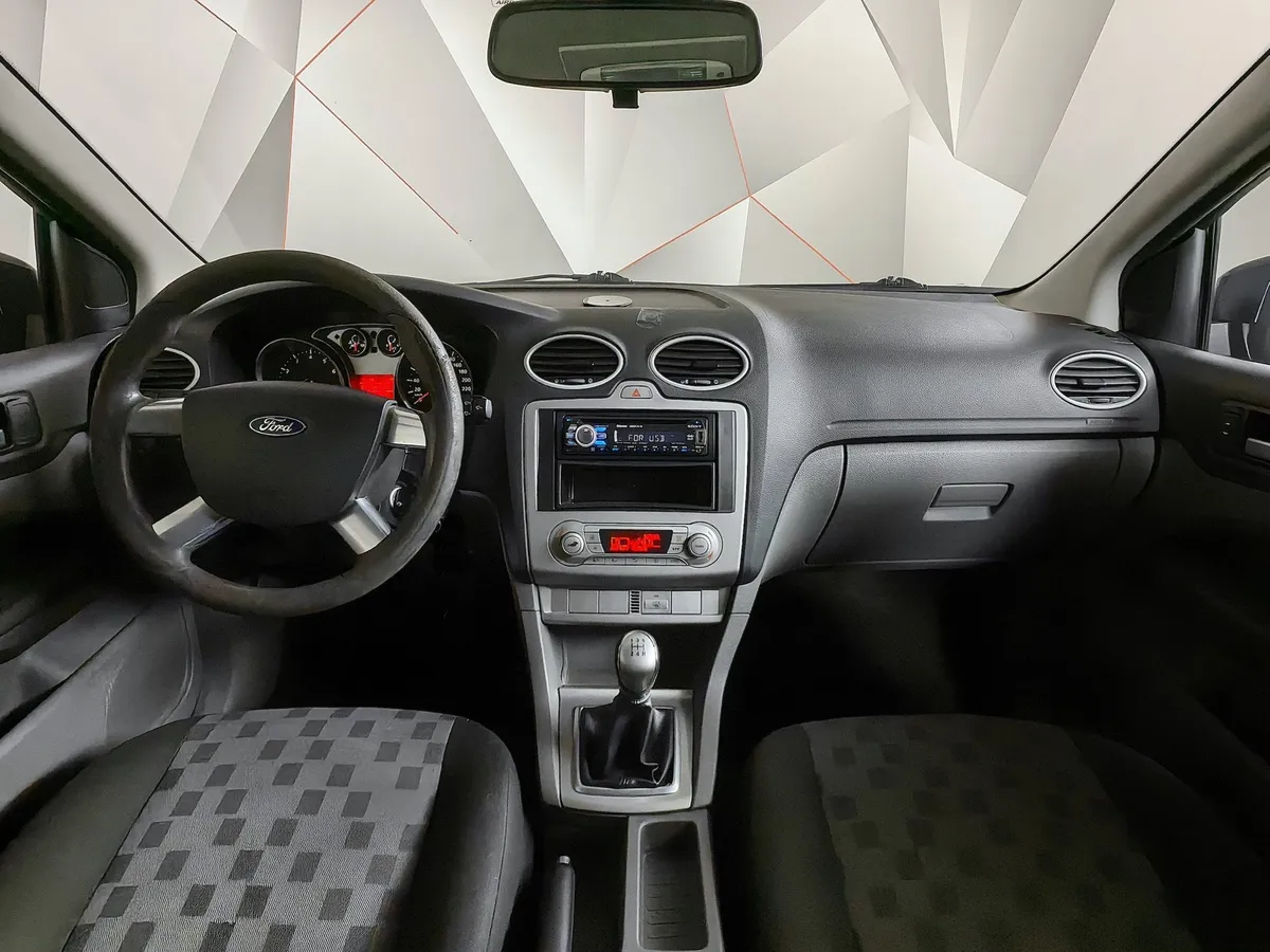 Ford Focus 1.8 MT (125 л.с.) Comfort Серый в АВИЛОН. Слайд №13