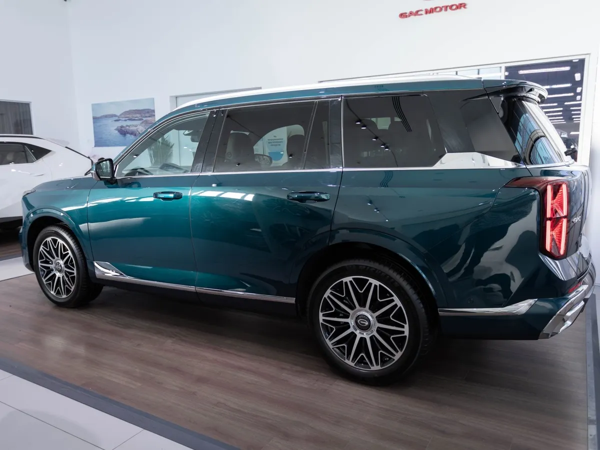 GAC GS8 2.0T 4WD (231 л.с.) GX Premium Зеленый в АВИЛОН. Слайд №3