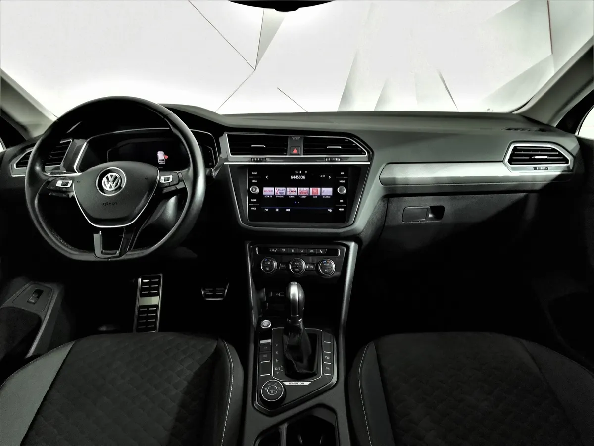 Volkswagen Tiguan 2.0 TSI 4Motion DSG (180 л.с.) Highline Серебристый в АВИЛОН. Слайд №13